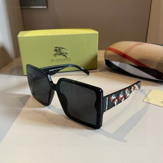BURBERRY バーバリー 2024SS サングラス 一気にオシャレ上級者 BURBERRY バーバリー 2024SS サングラス 一気にオシャレ上級者