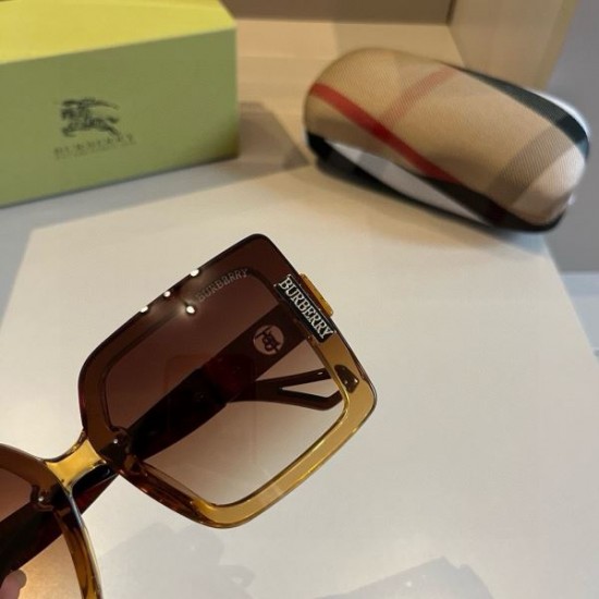 BURBERRY バーバリー 2024SS サングラス 素敵なコーデは大注目 BURBERRY バーバリー 2024SS サングラス 素敵なコーデは大注目