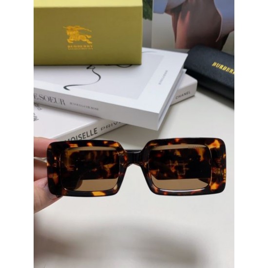 BURBERRY バーバリー 2024SS サングラス 夏の暑い日にも快適に BURBERRY バーバリー 2024SS サングラス 夏の暑い日にも快適に