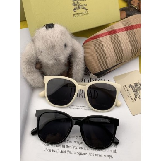 BURBERRY バーバリー 2024SS サングラス おしゃれに着こなせる BURBERRY バーバリー 2024SS サングラス おしゃれに着こなせる