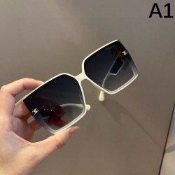CELINE セリーヌ 2024SS サングラス おしゃれに見せるキーワード