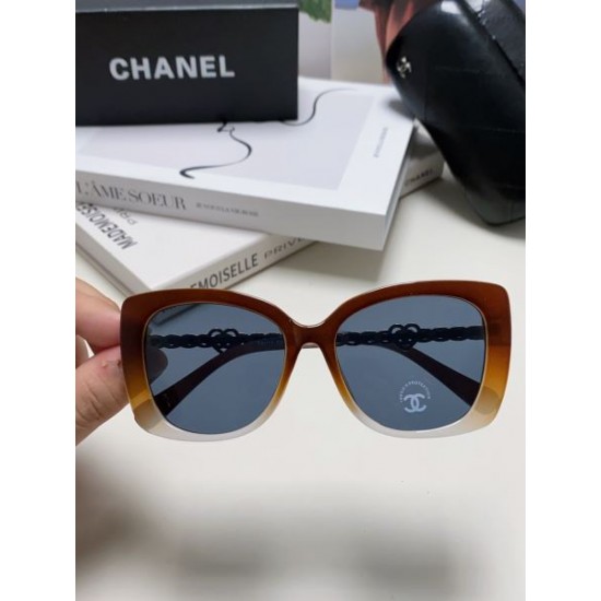 CHANEL シャネル 2024SS サングラス トップスからチラ見える安心 CHANEL シャネル 2024SS サングラス トップスからチラ見える安心