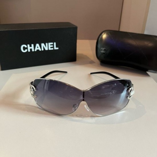 CHANEL シャネル 2024SS サングラス 使えて可愛いデザイン夏新品 CHANEL シャネル 2024SS サングラス 使えて可愛いデザイン夏新品