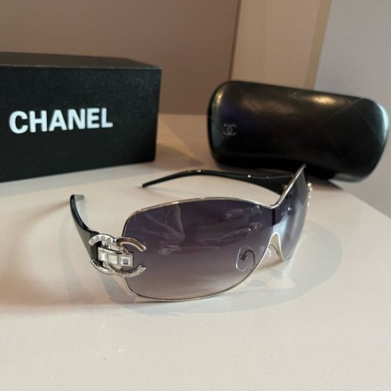 CHANEL シャネル 2024SS サングラス 使えて可愛いデザイン夏新品 CHANEL シャネル 2024SS サングラス 使えて可愛いデザイン夏新品