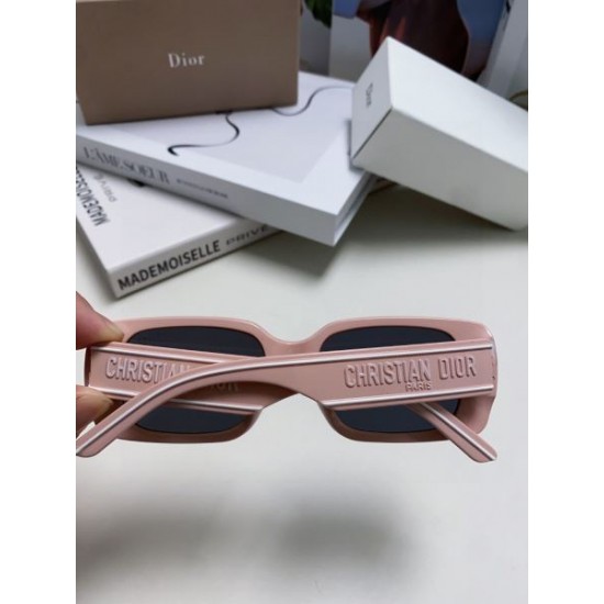 DIOR ディオール 2024SS サングラス 上品カジュアルな雰囲気に DIOR ディオール 2024SS サングラス 上品カジュアルな雰囲気に