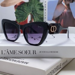 DIOR ディオール 2024SS サングラス トレンドのコーディネート