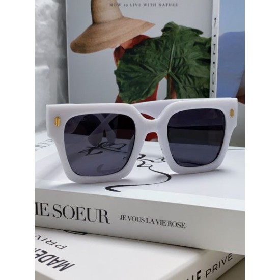 FENDI フェンデイ 2024SS サングラス 特に話題なの上品 即完売 FENDI フェンデイ 2024SS サングラス 特に話題なの上品 即完売