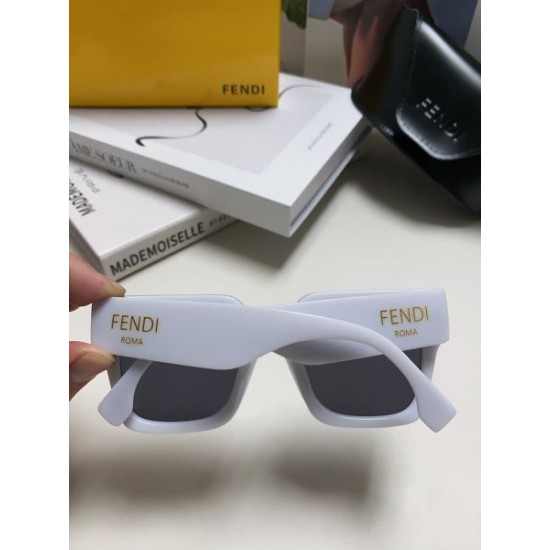 FENDI フェンデイ 2024SS サングラス 特に話題なの上品 即完売 FENDI フェンデイ 2024SS サングラス 特に話題なの上品 即完売