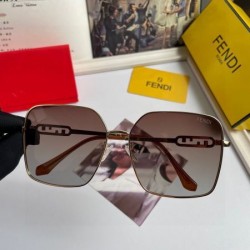 FENDI フェンデイ 2024SS サングラス 人気沸騰中！おしゃれ新品