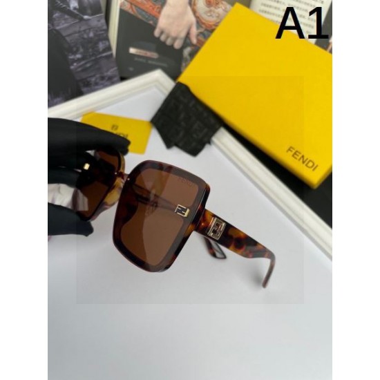 FENDI フェンデイ 2024SS サングラス シーズンの流行にチェック FENDI フェンデイ 2024SS サングラス シーズンの流行にチェック