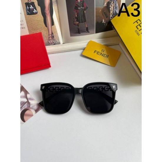 FENDI フェンデイ 2024SS サングラス 先シーズンに引き続き新品 FENDI フェンデイ 2024SS サングラス 先シーズンに引き続き新品