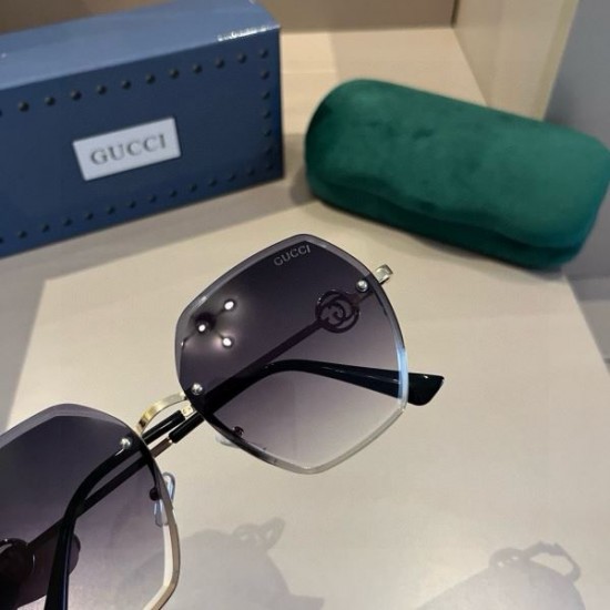 GUCCI グッチ 2024SS サングラス オシャレスタイルは今季も GUCCI グッチ 2024SS サングラス オシャレスタイルは今季も