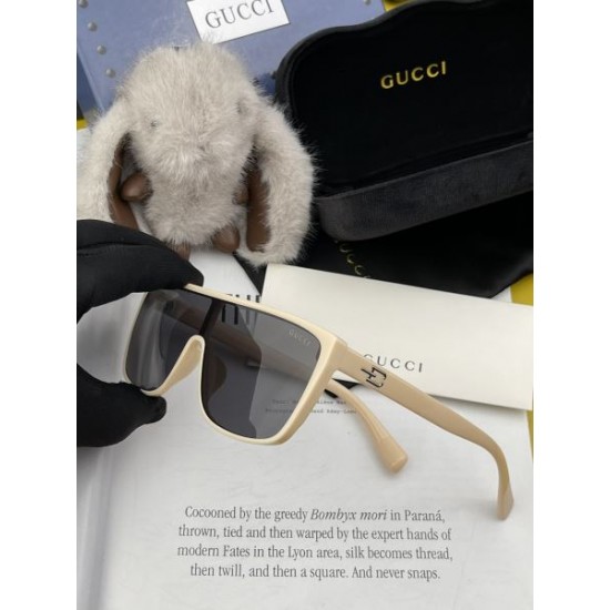 GUCCI グッチ 2024SS サングラス 海外セレブが注目アイテム GUCCI グッチ 2024SS サングラス 海外セレブが注目アイテム