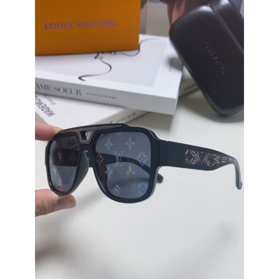 LOUIS VUITTON ルイヴィトン 2024SS サングラス 個性的になりすぎ LOUIS VUITTON ルイヴィトン 2024SS サングラス 個性的になりすぎ