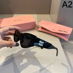 MIU MIU ミュウミュウ 2024SS サングラス 鮮やかな春夏らしい