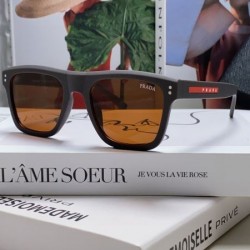 PRADA プラダ 2024SS サングラス 夏のおでかけにもぴったり