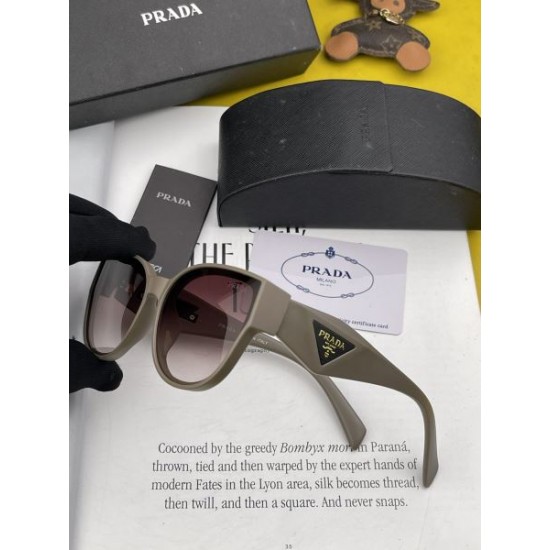 PRADA プラダ 2024SS サングラス 夢中になる夏季新作が続出 PRADA プラダ 2024SS サングラス 夢中になる夏季新作が続出