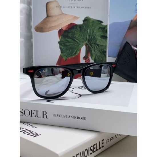 RAYBAN レイバン 2024SS サングラス 定番のストリートスタイル