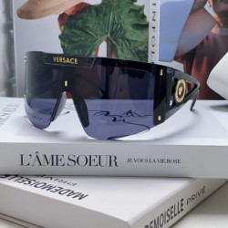 VERSACE ヴェルサーチェ 2024SS サングラス おしゃれを楽しむ！