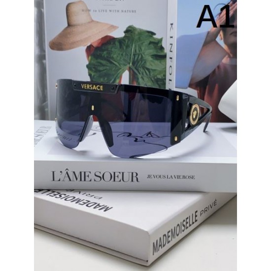 VERSACE ヴェルサーチェ 2024SS サングラス おしゃれを楽しむ! VERSACE ヴェルサーチェ 2024SS サングラス おしゃれを楽しむ!