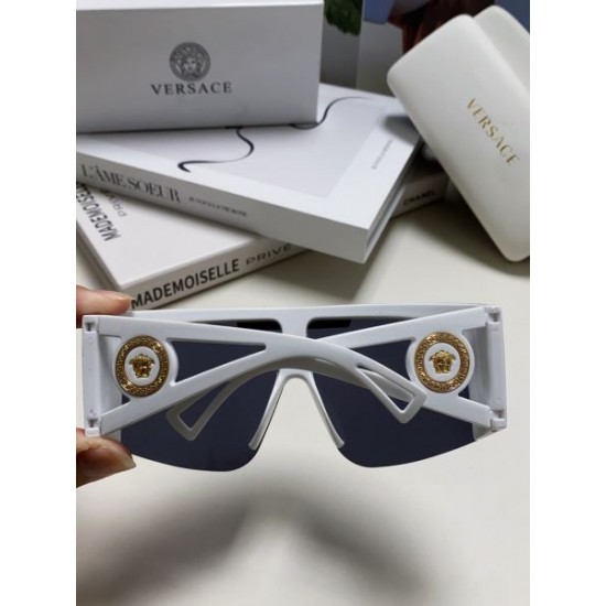 VERSACE ヴェルサーチェ 2024SS サングラス おしゃれを楽しむ! VERSACE ヴェルサーチェ 2024SS サングラス おしゃれを楽しむ!