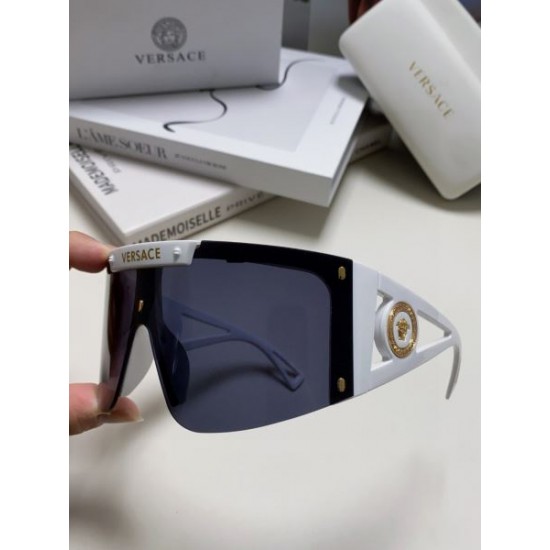 VERSACE ヴェルサーチェ 2024SS サングラス おしゃれを楽しむ! VERSACE ヴェルサーチェ 2024SS サングラス おしゃれを楽しむ!