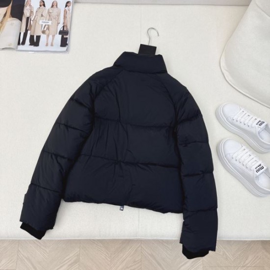 BURBERRY バーバリー メンズ用 ダウンジャケット 2024FW 流行の最前線 BURBERRY バーバリー メンズ用 ダウンジャケット 2024FW 流行の最前線