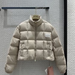 MIU MIU ミュウミュウ レディース 用ダウンジャケット 2024FW ロゴが素敵
