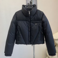 PRADA プラダ レディース 用ダウンジャケット 2024FW 累積売上総額第１位