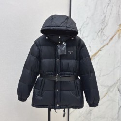 PRADA プラダ レディース 用ダウンジャケット 2024FW どちらも人気がある