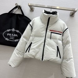 PRADA プラダ レディース 用ダウンジャケット 2024FW カジュアル感を出す