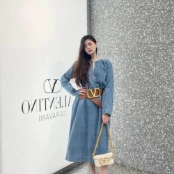 VALENTINO ヴァレンティノ ワンピース 2024FW モダンスタイル