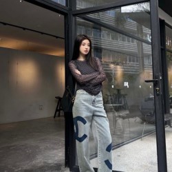 CHANEL シャネル ジーパン 2024FW 目を引くーデザインが特徴的