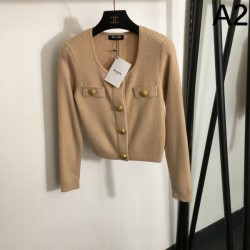 BALMAIN バルマン ニットカーディガン 2024FW 季節の変わり目に活躍する
