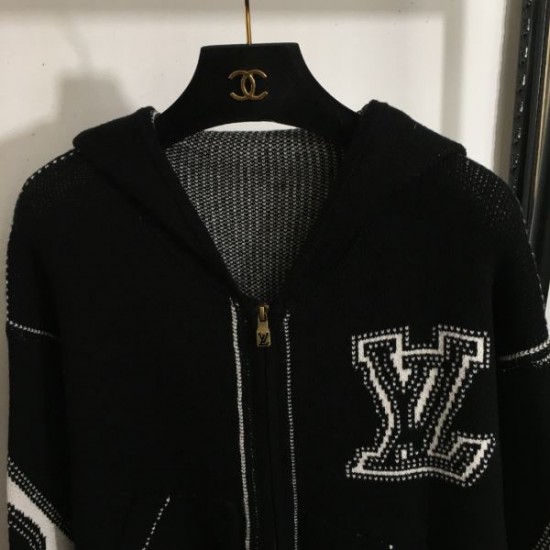 LOUIS VUITTON ルイヴィトン カーディガンコート 2024FW 季節を問わず活躍し LOUIS VUITTON ルイヴィトン カーディガンコート 2024FW 季節を問わず活躍し