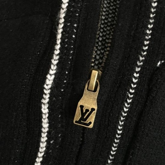 LOUIS VUITTON ルイヴィトン カーディガンコート 2024FW 季節を問わず活躍し LOUIS VUITTON ルイヴィトン カーディガンコート 2024FW 季節を問わず活躍し