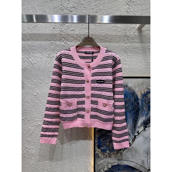 MIU MIU ミュウミュウ ニットカーディガン 2024FW 海外大人気アイテム MIU MIU ミュウミュウ ニットカーディガン 2024FW 海外大人気アイテム