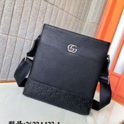 2024FW ショルダーバッグ GUCCI グッチ 新作限定めっちゃ綺麗色