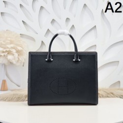 2024FW ブリーフケース HERMES エルメス 雑誌も街も人気アイテム