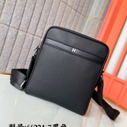 2024FW ショルダーバッグ HERMES エルメス カジュアルさが強すぎる