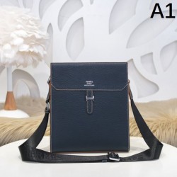2024FW ショルダーバッグ HERMES エルメス 新作カジュアルコーデに