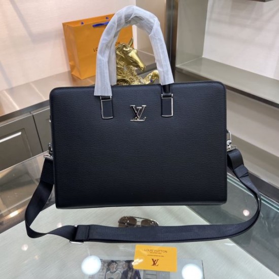 2024FW ブリーフケース LOUIS VUITTON ルイヴィトン 絶対購入したい 2024FW ブリーフケース LOUIS VUITTON ルイヴィトン 絶対購入したい
