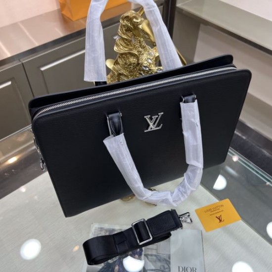 2024FW ブリーフケース LOUIS VUITTON ルイヴィトン 絶対購入したい 2024FW ブリーフケース LOUIS VUITTON ルイヴィトン 絶対購入したい