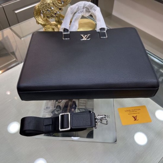 2024FW ブリーフケース LOUIS VUITTON ルイヴィトン 絶対購入したい 2024FW ブリーフケース LOUIS VUITTON ルイヴィトン 絶対購入したい