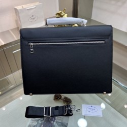 2024FW ブリーフケース PRADA プラダ 大注目国内完売数量限定