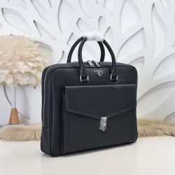2024FW ブリーフケース PRADA プラダ 希少！取り扱い店舗限定