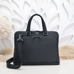 2024FW ブリーフケース PRADA プラダ 毎シーズン存在感のある