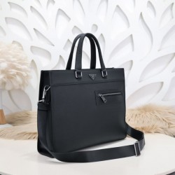 2024FW ブリーフケース PRADA プラダ 今年の秋はこれで決まり