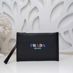 2024FW クラッチバッグ PRADA プラダ 今年の秋はこれで決まり 