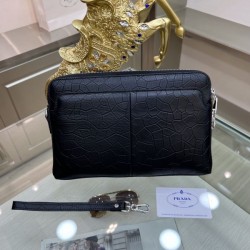 2024FW クラッチバッグ PRADA プラダ この秋冬注目のトップス 
